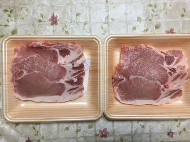 豚のロース肉の切り身6枚です。500~600gくらいあります。