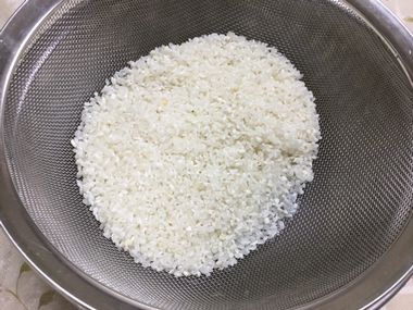 ざる上げしているお米です。