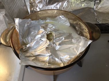 タケノコの鍋にアルミホイルの落としブタです。