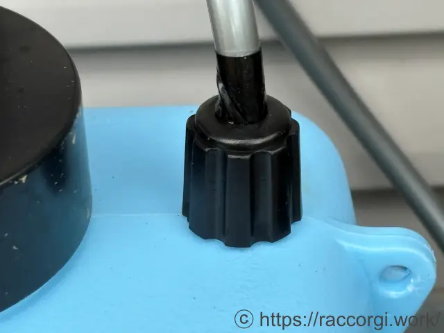 タンクとの接続部のホース
